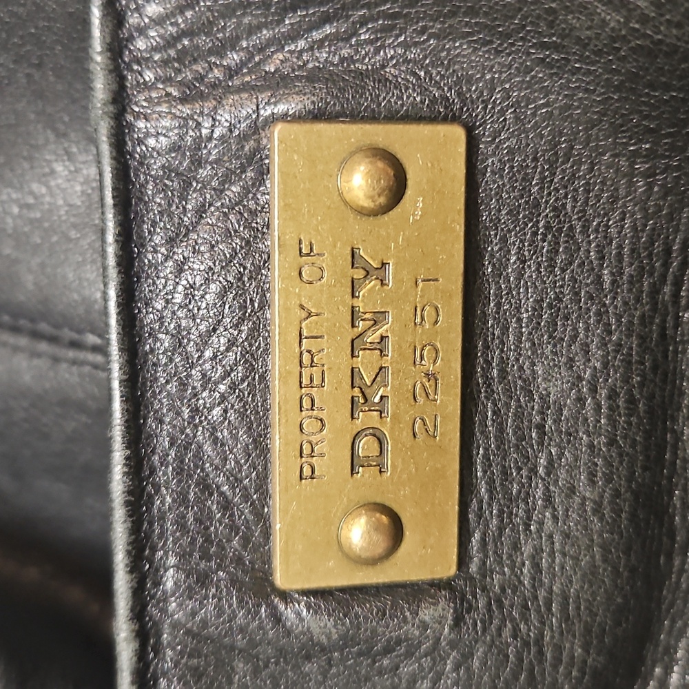 DKNY SLING BUCKET BAG VINTAGE Best Price Cool Bag Buy Me! - Picture 3 of 10